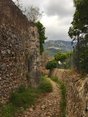 Fantastiska murar på väg nedför till Biniaraix